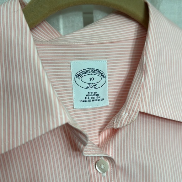 NWOT Brooks Brothers 10 Fitted Non-Iron Pink & White Stripe Item#4B - Picture 2 of 5